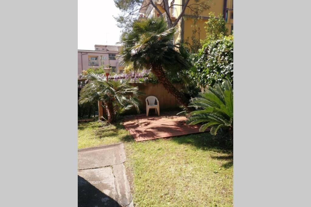 Апартаменты La Casa Della Mia Famiglia Рим Экстерьер фото